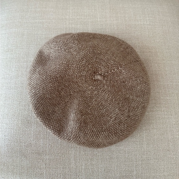 Zara Beret - Picture 2 of 6